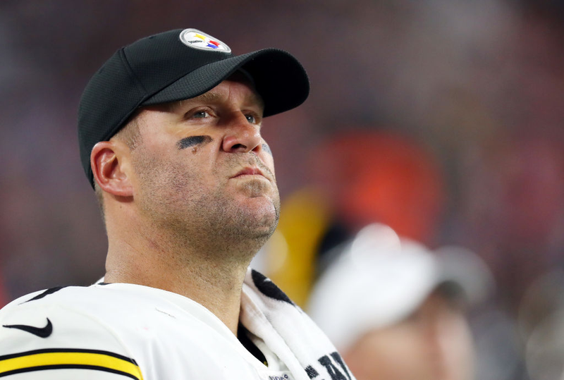 Illustration for article titled The Great Wonder Of The NFL Is Ben Roethlisberger's Dreadfully Large Head